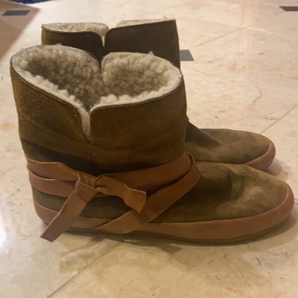 Isabel Marant Brown Suede Shearling-Lined Ankle Boots Size 40. - Picture 7 of 8